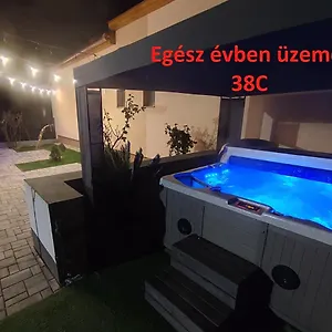 Emmabella , Eger Węgry