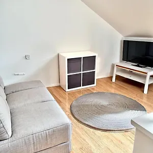 apt-jumet-242-a-bruxelles-charleroi-airport.hotelsghent.com/