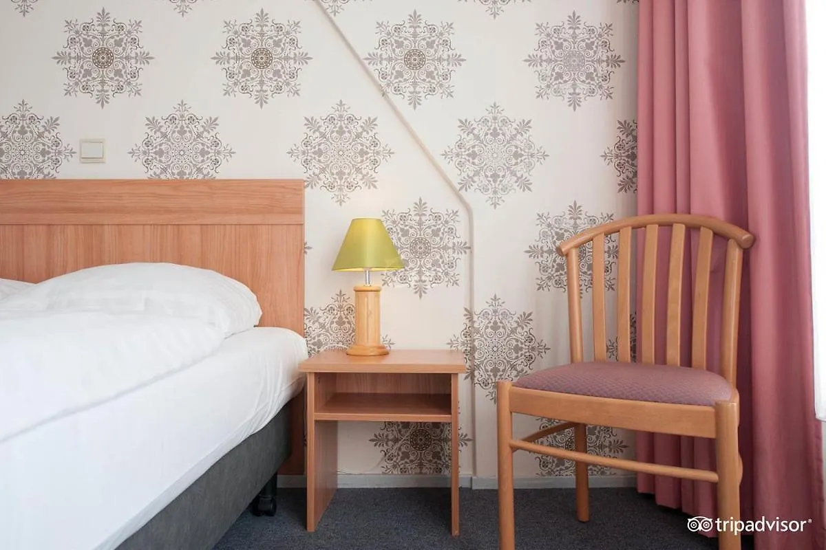 Rho Hotel Amsterdam 3*,